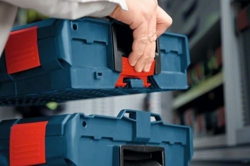 bosch-l-boxx-working-1_2_1_2