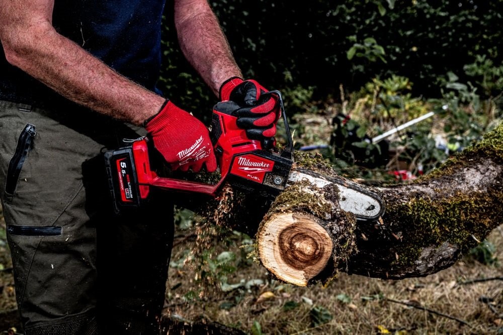 milwaukee_m18fhs20-0_hatchet_pruning_saw_power_tools_uk_0223_15_1