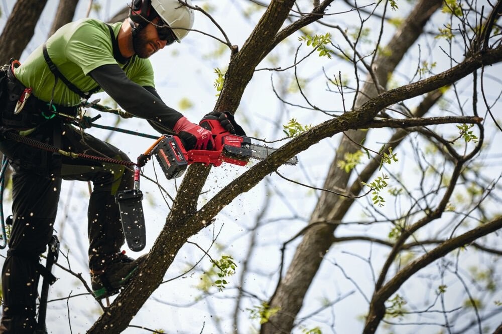 milwaukee_m18fhs20-0_hatchet_pruning_saw_power_tools_uk_0223_2_1